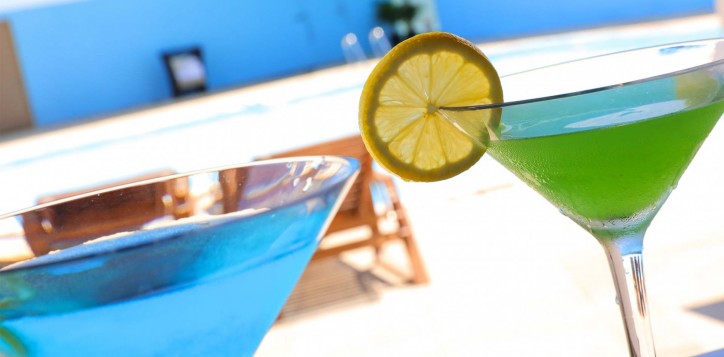 pool-bar-pl-vt-day-085609-3-2