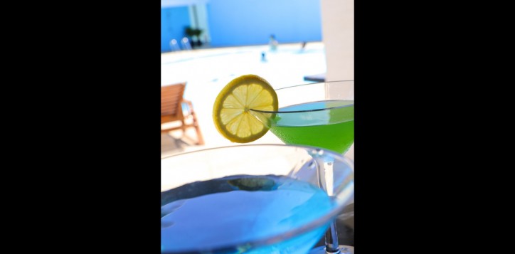 pool-bar-pl-vt-day-085609-4-2