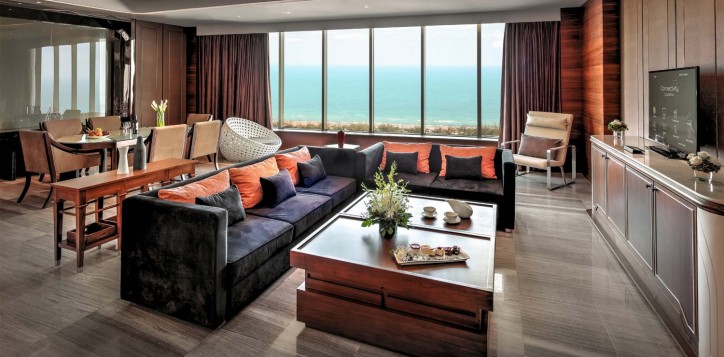 exclusive-suite-livingroom-2-2