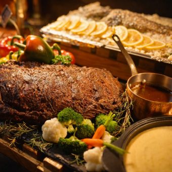 dai-tiec-viet-nam-ruc-ro